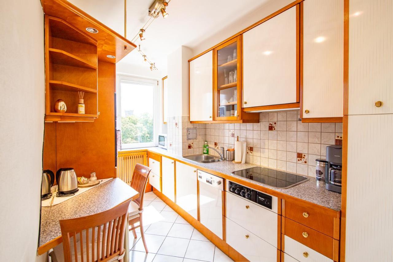 Best Rated Central Apartment Vienna - Ac, Wifi, 24H7Days Self Check-In, Board Games, Netflix Exterior foto