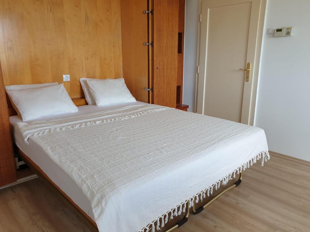 Best Rated Central Apartment Vienna - Ac, Wifi, 24H7Days Self Check-In, Board Games, Netflix Exterior foto